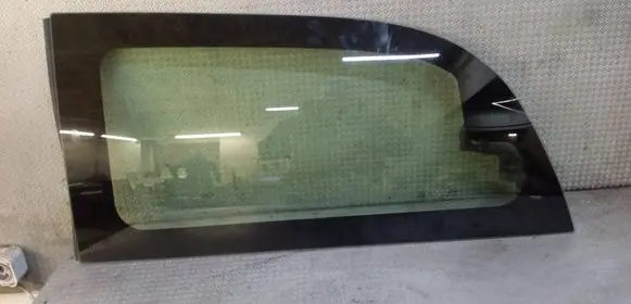 Chrysler Grand Voyager V Rear side window