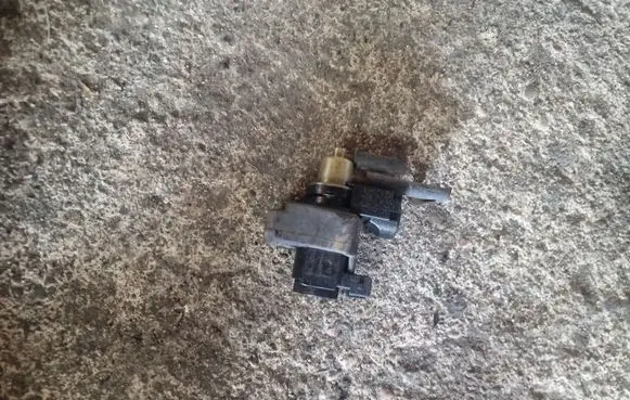 Nissan Primastar Turbo solenoid valve