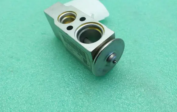 Porsche Panamera (970) Air conditioning (A/C) expansion valve H7995003 523169