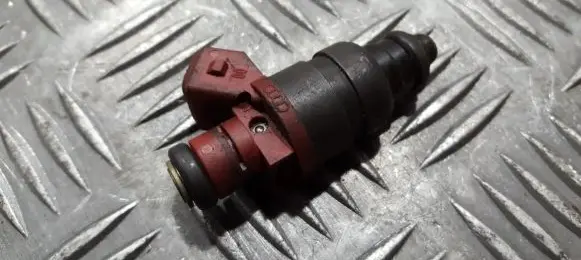 Audi A4 S4 B5 8D Fuel injector 078133551ba