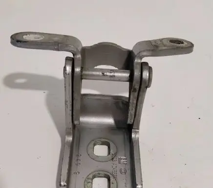 Opel Insignia A Rear door lower hinge A046574 ES02A046574 2409