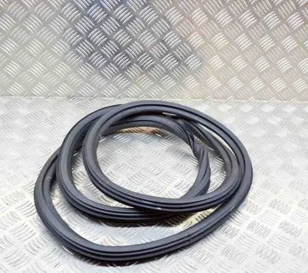 Audi A3 S3 8V Rubber seal front coupe door 8V5833721