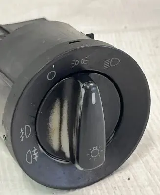 Volkswagen PASSAT B5 Light switch 1C0941531A 04052031