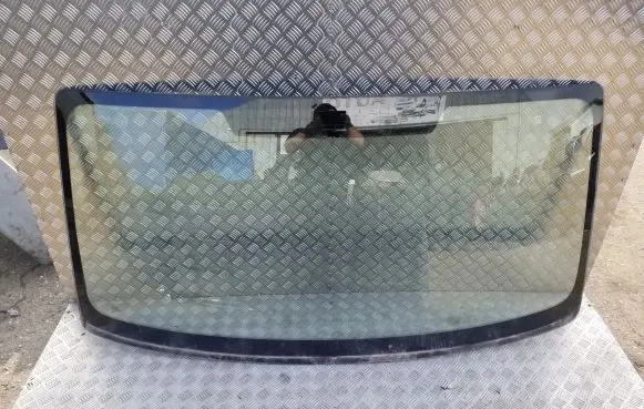 Iveco Daily 5th gen Front windscreen/windshield window 