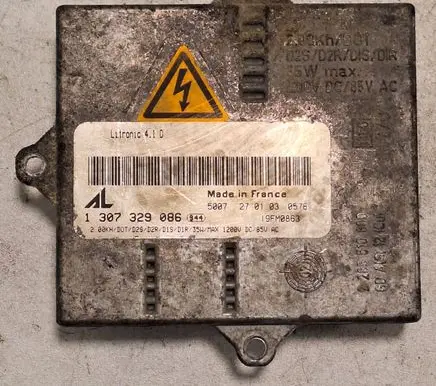 Ford Mondeo Mk III Xenon control unit/module 19FM0863 1307329086 2285510600