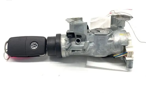 Volkswagen Jetta VI Ignition lock 1K0905851B