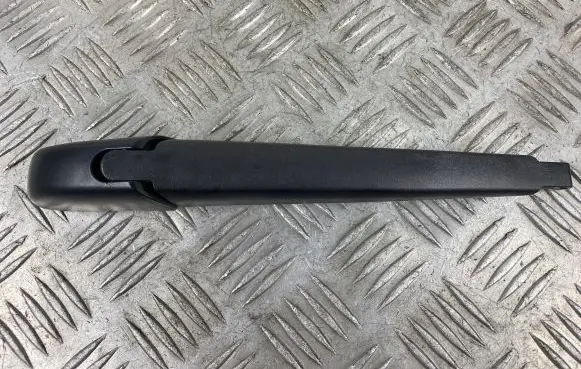 Dodge Durango Rear wiper blade arm