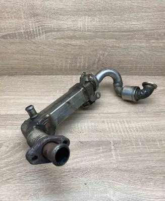 BMW 3 E46 EGR valve cooler 7794245 59136