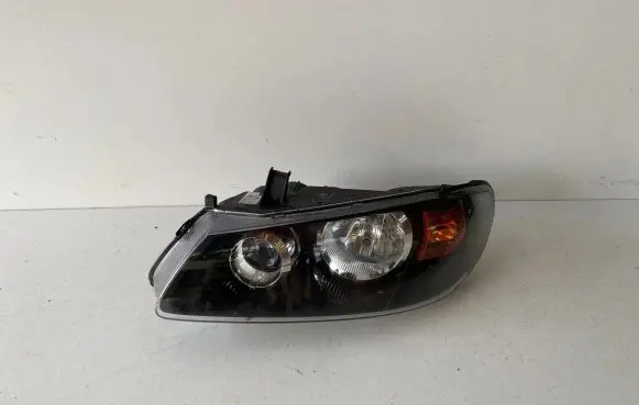 Nissan Almera N16 Headlight/headlamp 10016391