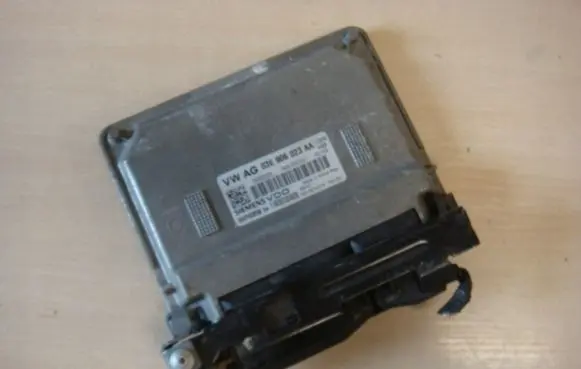 Seat Ibiza IV (6J,6P) Engine control unit/module 03E906023AA