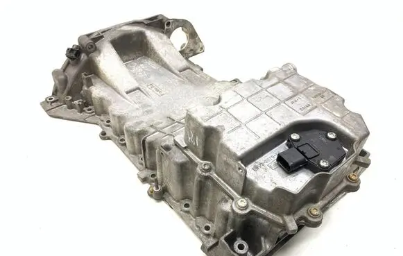 Jaguar XK - XKR Oil sump 8W936675AA 8W936706AD