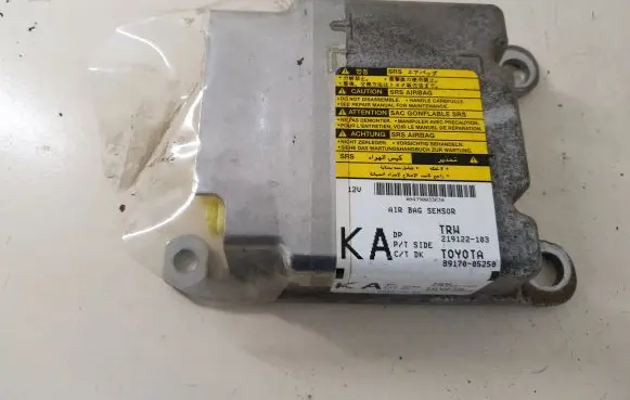 Toyota Avensis T270 Airbag control unit/module 8917005250