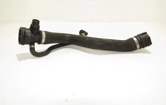 BMW X1 E84 Engine coolant pipe/hose 7525641