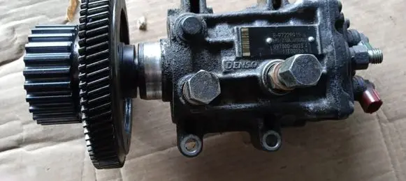 Opel Vectra C Fuel injection high pressure pump 8972289194 09730000234
