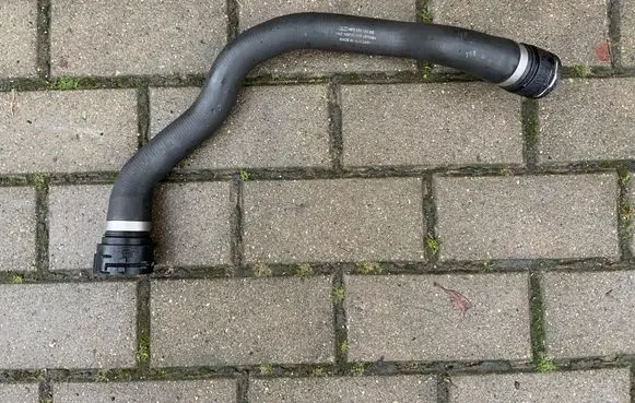 Audi A5 8T 8F Engine coolant pipe/hose 8K0121101AD