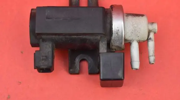 Hyundai Santa Fe Vacuum valve 