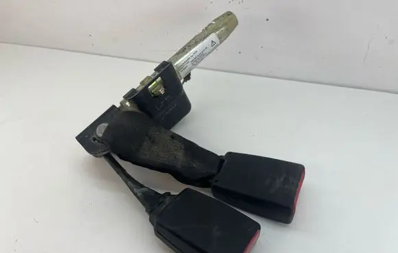 Mercedes-Benz C W203 Rear seatbelt buckle 2038602069 A2038681939