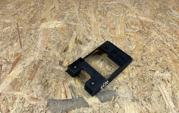 KIA Xceed Distronic sensor bracket R0016044