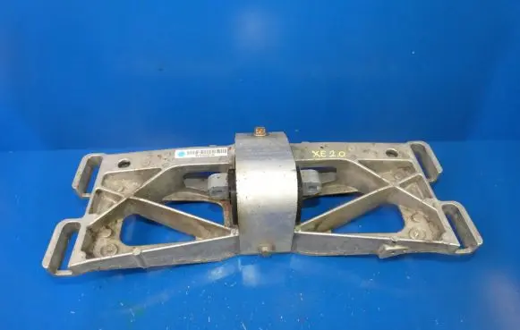 Jaguar XE Gearbox mounting bracket GX736A026
