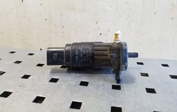 Volkswagen Caddy Windscreen/windshield washer pump 1K6955651