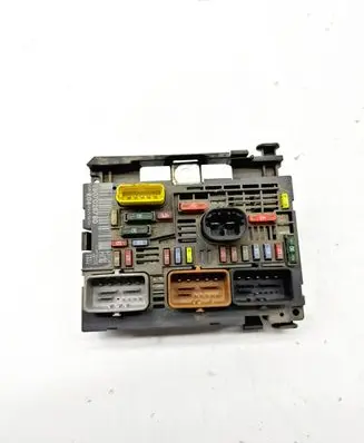 Citroen Berlingo BSM Control unit 9807028780