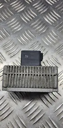 Volkswagen PASSAT B6 Glow plug pre-heat relay 51299008 09132691