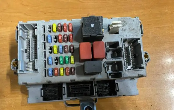 Fiat Doblo Fuse module 51770619 51770619NPL