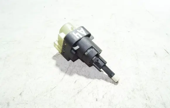 Audi A4 S4 B6 8E 8H Brake pedal sensor switch 1K2945511