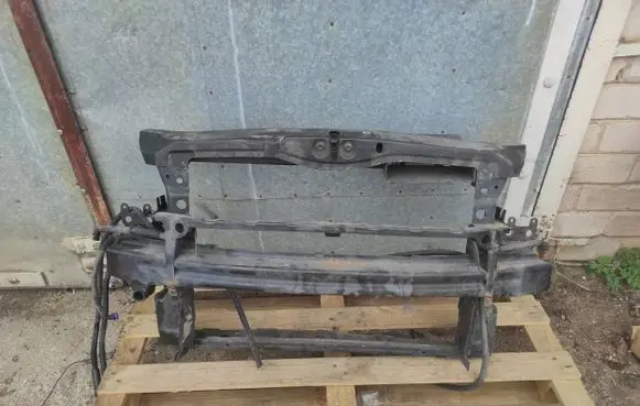 Skoda Octavia Mk2 (1Z) Radiator support slam panel 5L0010729H R134A
