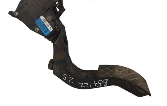 Volkswagen PASSAT B5.5 Accelerator throttle pedal 8D1723523M 6PV00837602