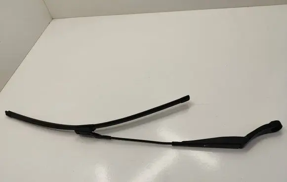Front wiper blade arm