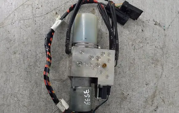 Peugeot 207 CC Convertible roof hydraulic pump