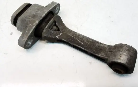 KIA Sportage Engine mount bracket