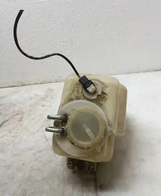 Mercedes-Benz E W124 Windshield washer fluid reservoir/tank 1248690720