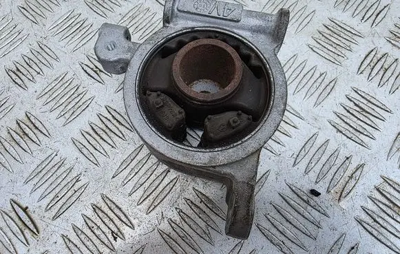 Motorlager Motordämpfer