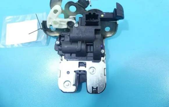 Audi A8 S8 D4 4H Tailgate/trunk/boot lock/catch/latch 4H0827505 IMPRK1063179