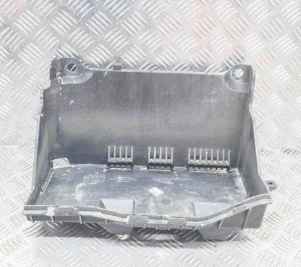 Battery box tray