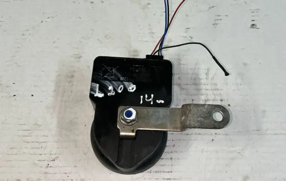 Mitsubishi L200 Alarm system siren 