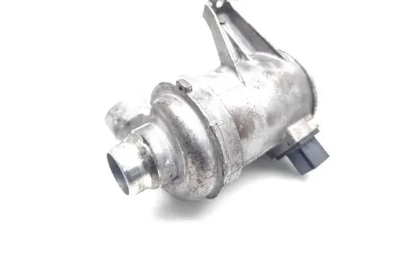 Volvo V40 Electric auxiliary coolant/water pump 31368715