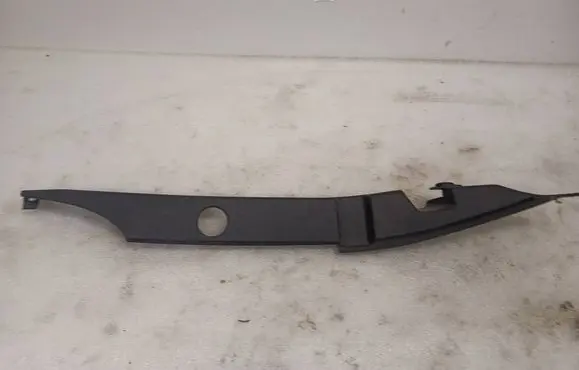 Chevrolet Volt I Fender end trim 22774561