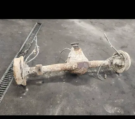 Mitsubishi L200 Rear axle beam 