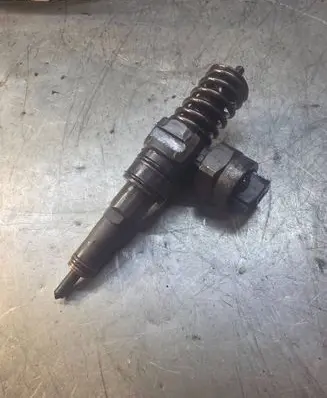 Volkswagen Sharan Fuel injector 038130073AC