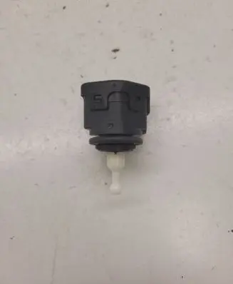 Headlight level adjustment motor