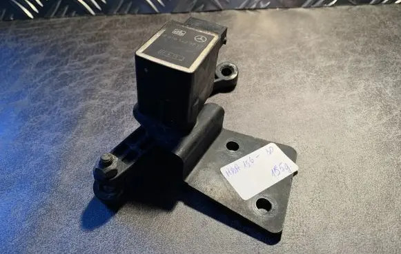 Mercedes-Benz GL X164 Air suspension front height level sensor A1643280140