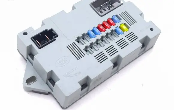 Jaguar F-Pace Fuse module CPLA14Q073AA 71739084 73707520