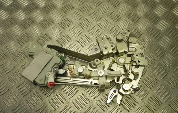 Nissan NV200 Loading door lock 360RH T5979