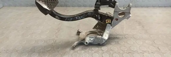 BMW 5 E39 Brake pedal 1160421