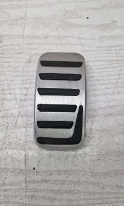 Accelerator throttle pedal