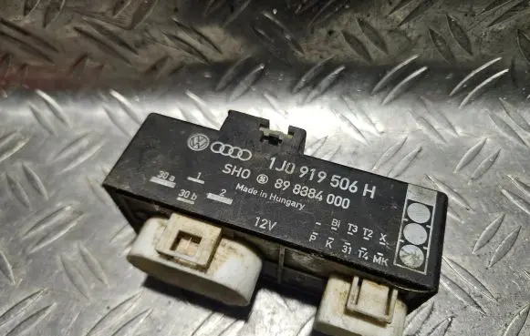 Coolant fan relay