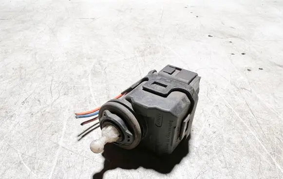 Audi A6 S6 C5 4B Headlight level adjustment motor 3B0941295B